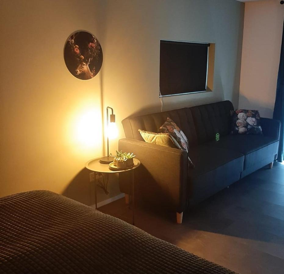 Grutsk Op 12 Bed & Breakfast Drachten Dış mekan fotoğraf